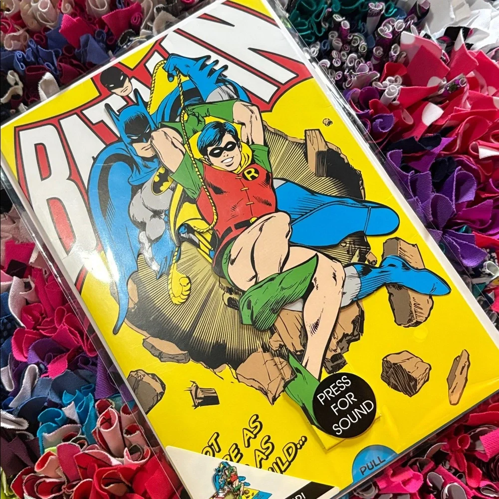 🆕American Greetings-Magic Moments ‘DC’ “Batman” Pop Up Card With Sound